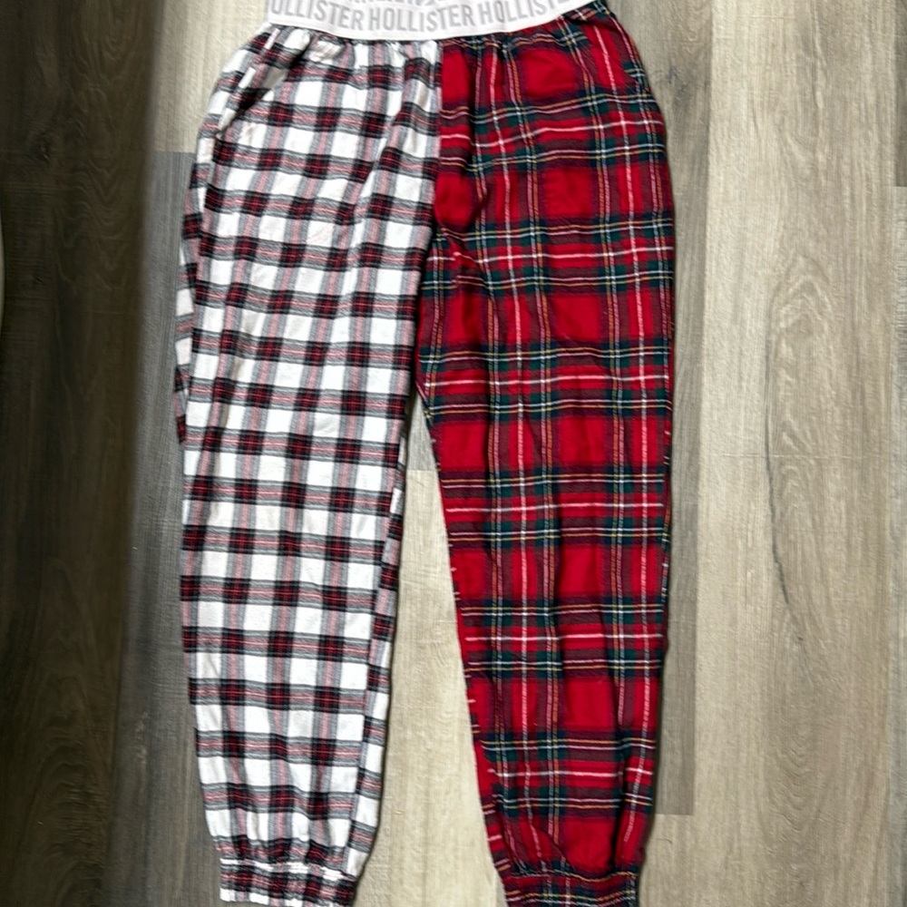 Women's Hollister Red and Black Flannel Christmas Jogger Pajama Pants size small